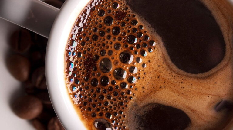 Semne de alarmă că bei mai multă cafea decat suporta FICATUL tau