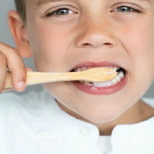 Pastă de dinți pentru copii, aromă de fructe de pădure roșii ENDRO, 175g